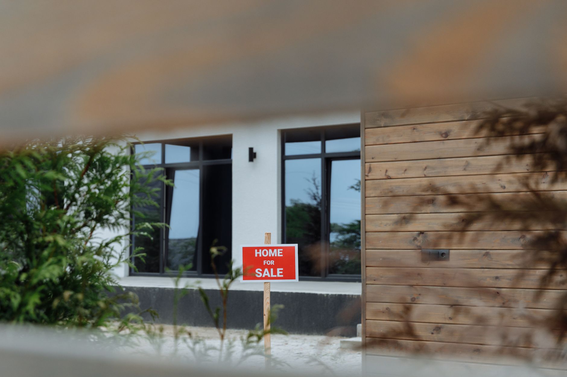 High mortgage rates slow home sales by deterring buyers