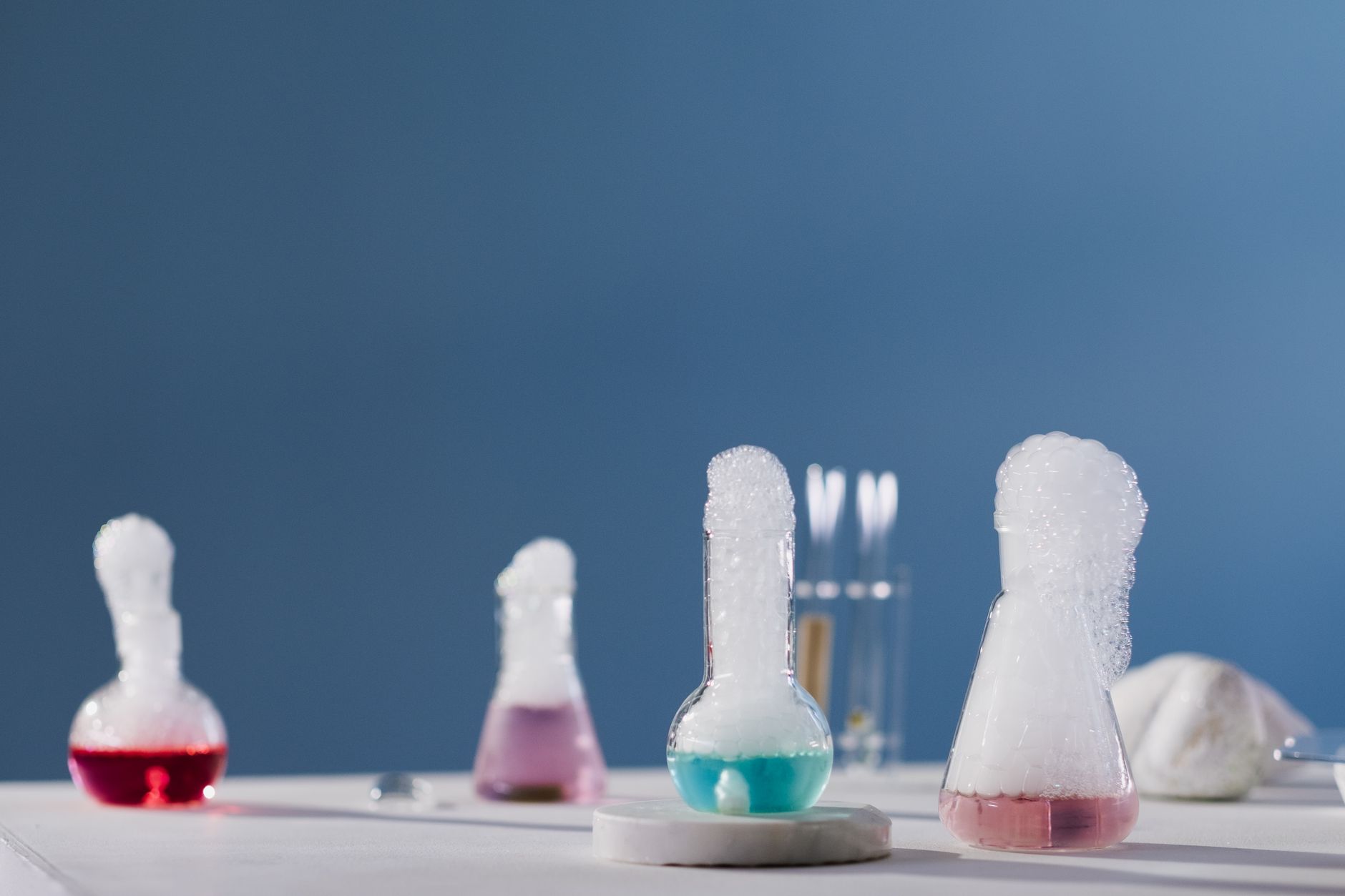 New AI Model Predicts Chemical Reactions by Tracking Electron Movements