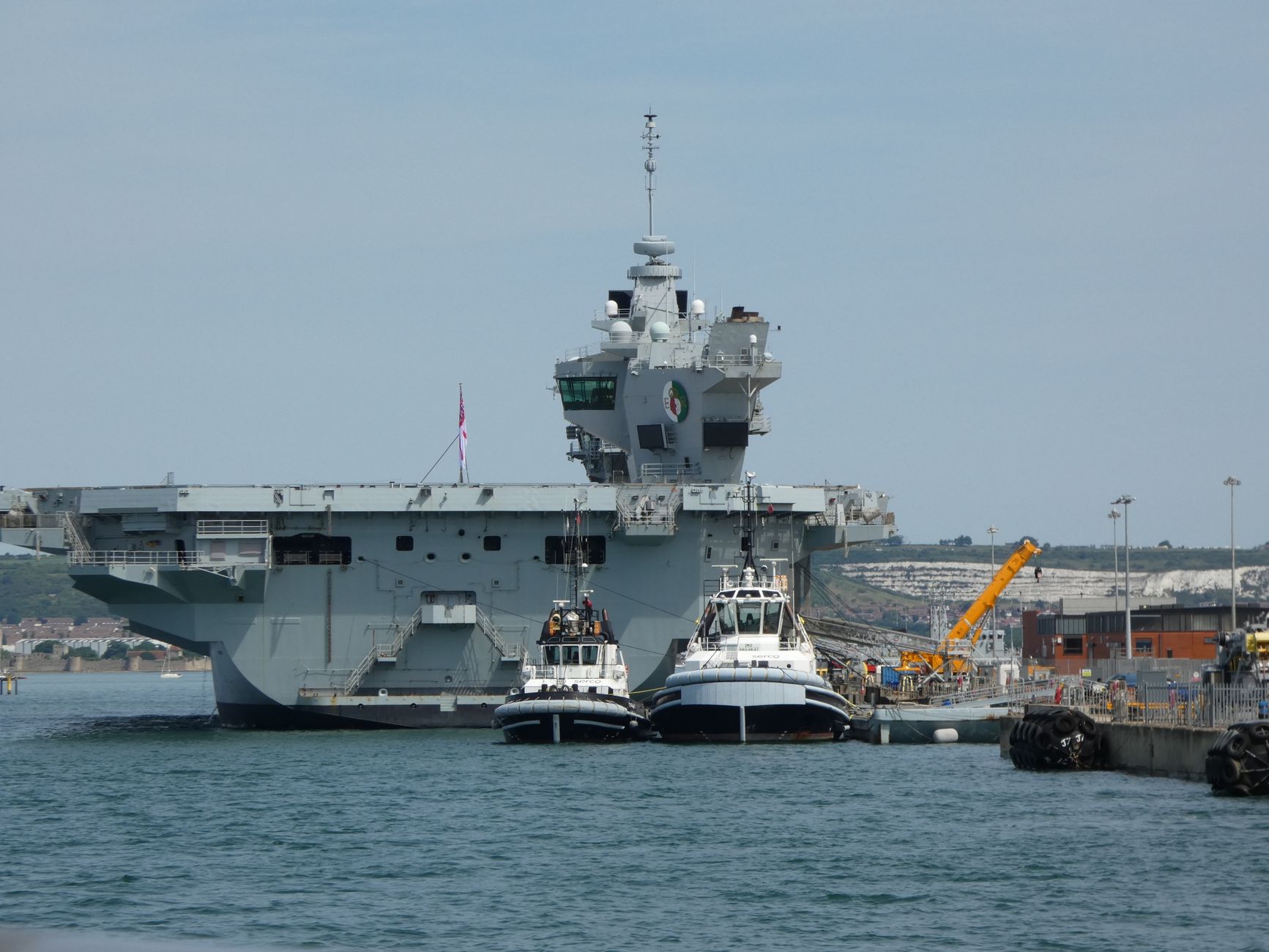 US Aircraft Carrier at Sea Over 250 Days Sparks Concerns About Conditions
