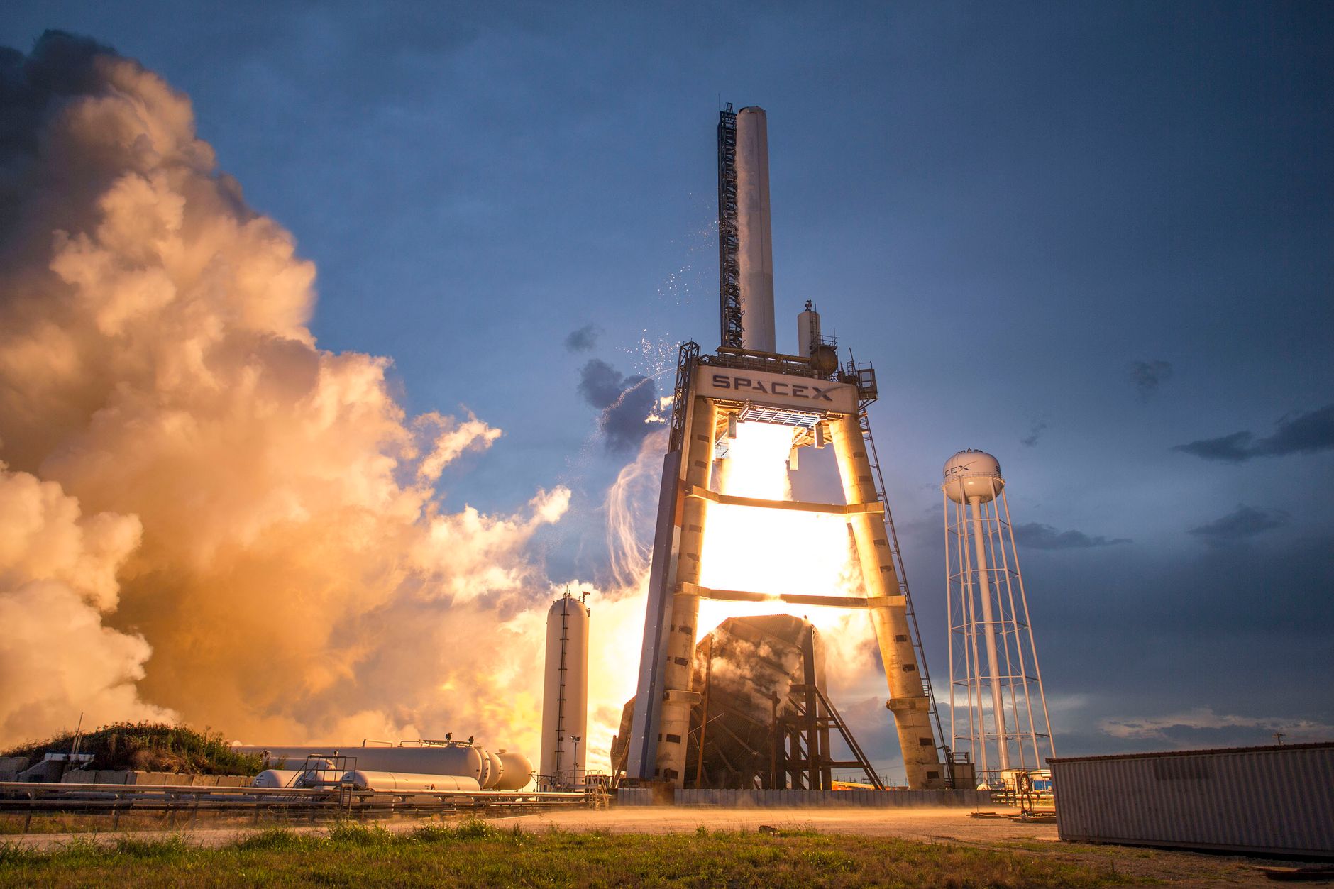 SpaceX to develop $100 billion rocket launch facility