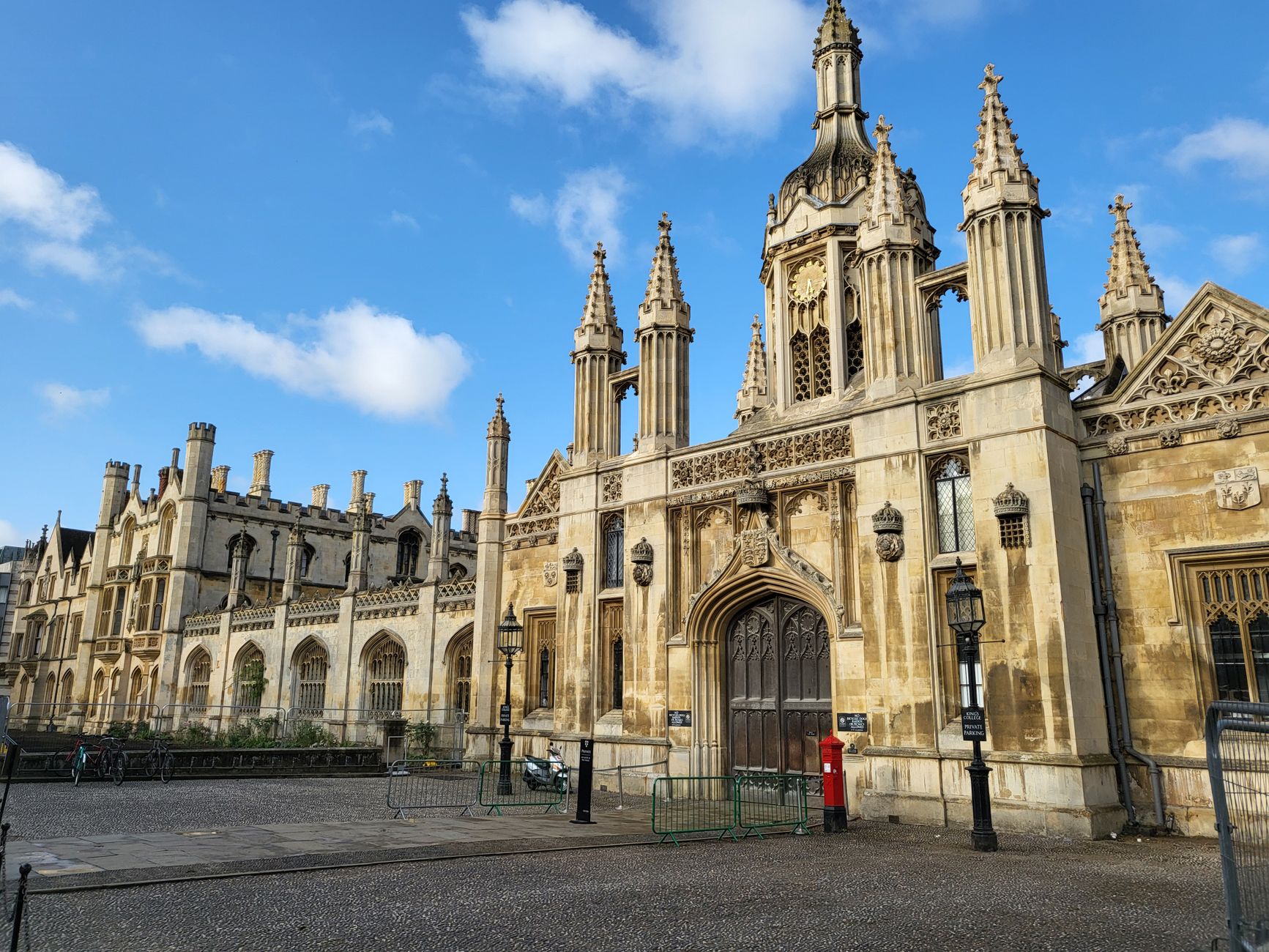 Cambridge University appoints ex-chief crown prosecutor to lead Arday review
