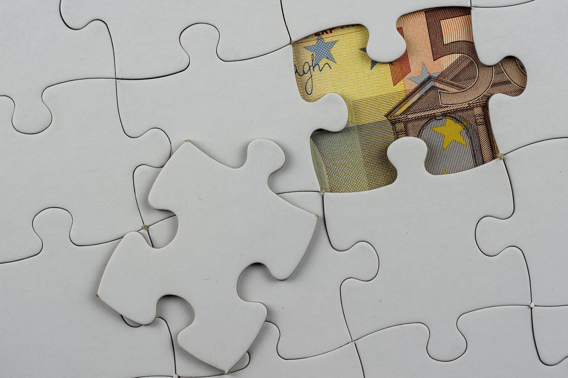 New Benchmark Reveals Challenges in Turning Research Ideas into Working Code