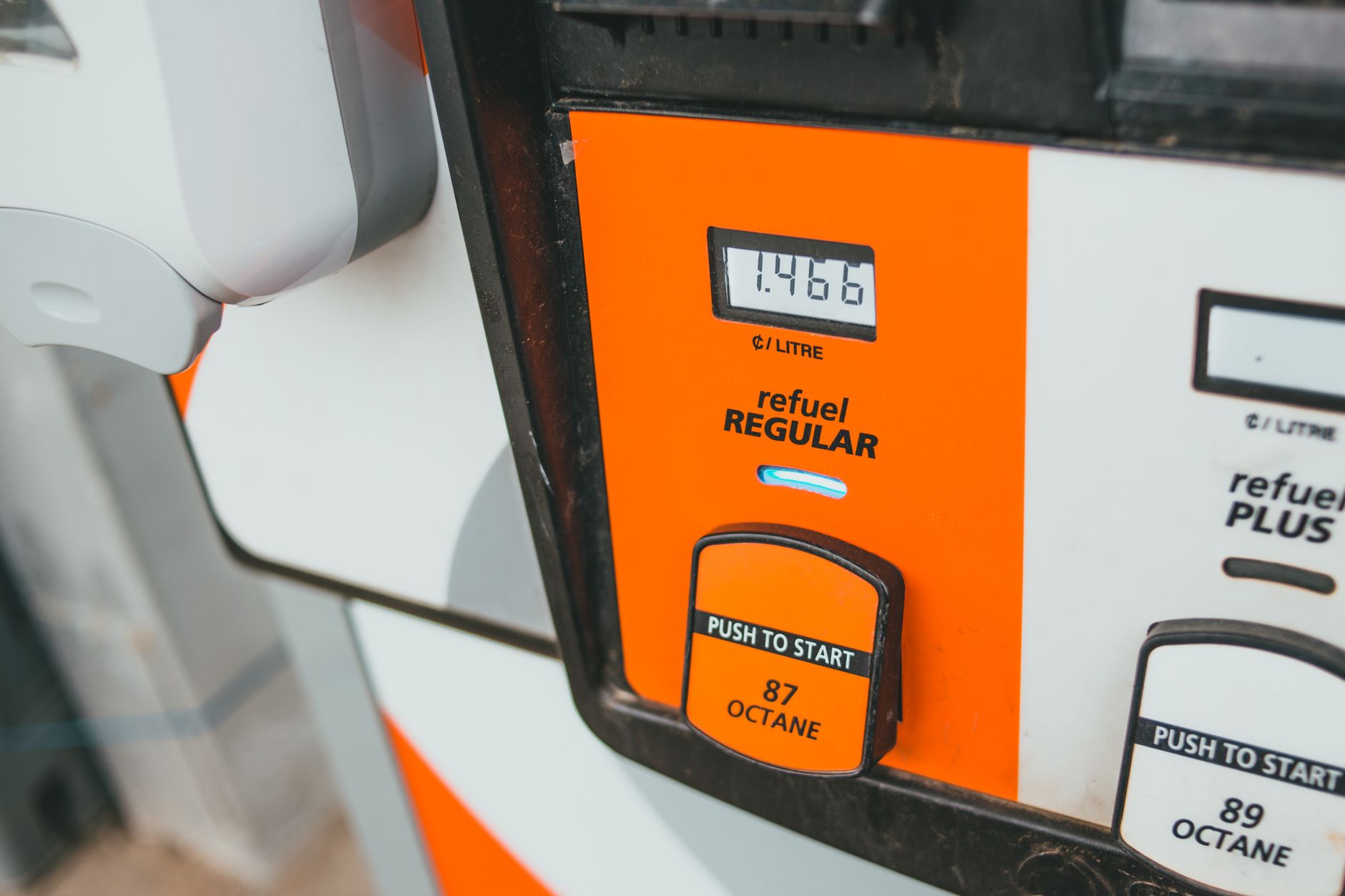 Ed Davey urges immediate 10p reduction in fuel duty