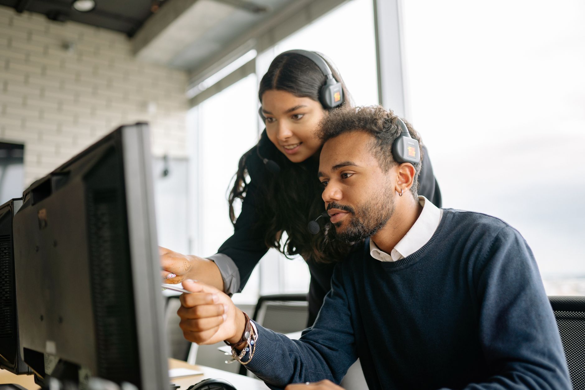 Revolutionizing Customer Support: New AI Framework Enhances Troubleshooting by Learning from Past Cases