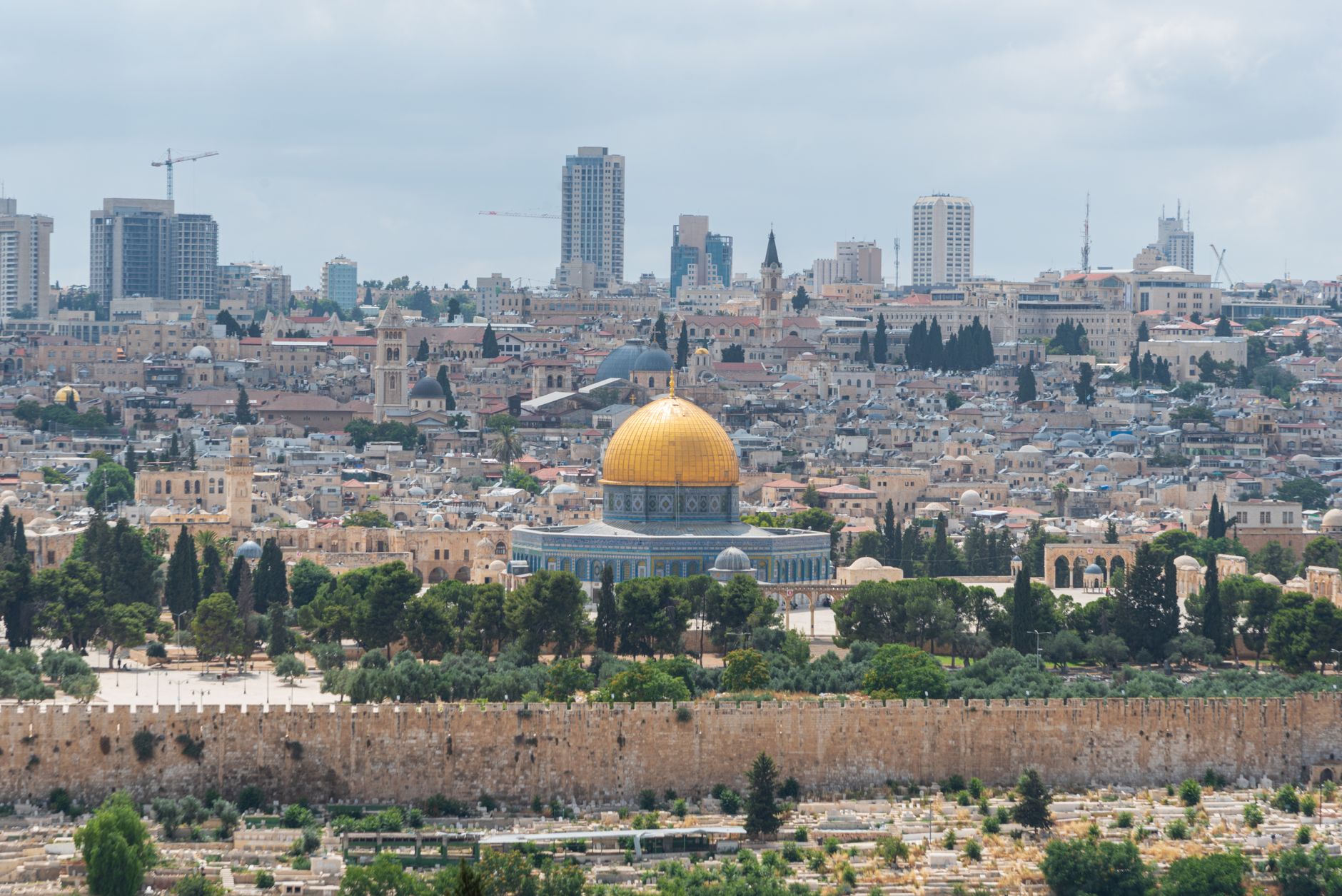 Israel prepares for critical election amid deep divisions