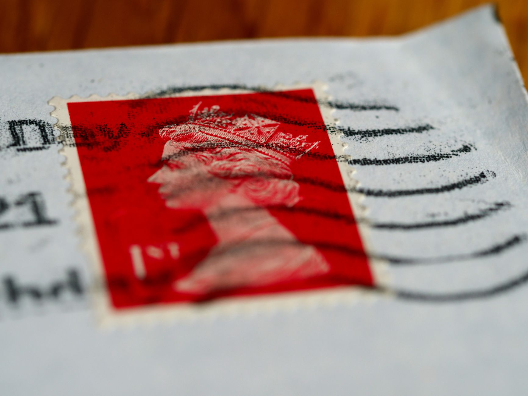 Royal Mail losing 400 postal workers weekly, union reports