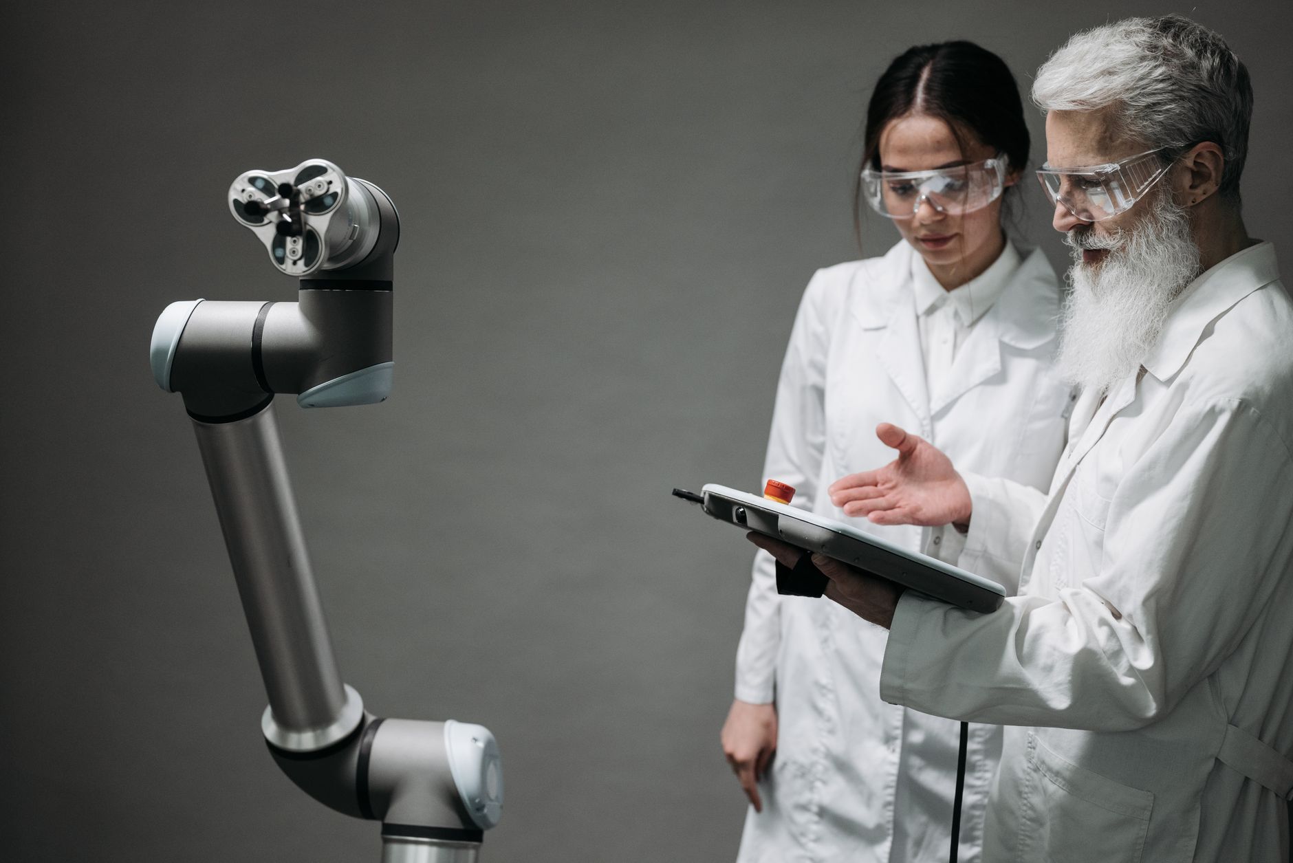 Robots Learn Better by Teaming Up with Smarter Simulations